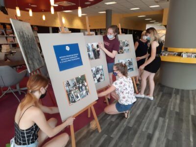 Przygotowywanie wystawy.