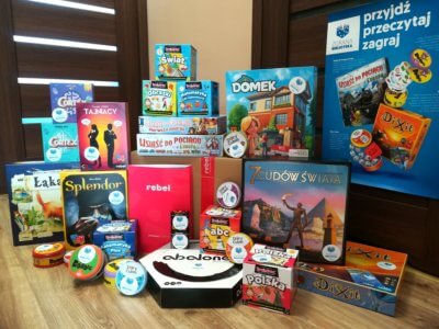 Zbiór gier planszowych.