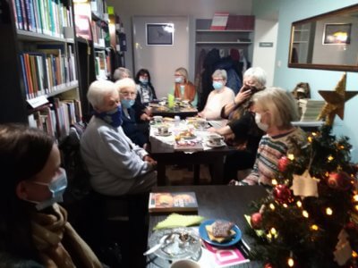 Zebranie Dyskusyjnego Klubu Książki w fili nr 4..