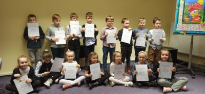 Grupowe zjęcie uczestników.