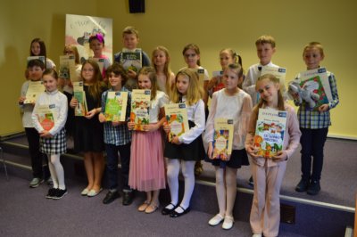 Zdjęcie grupowe uczestników konkursu.