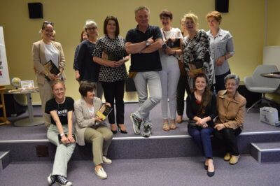 Zdjęcie grupowe uczestników spotkania.