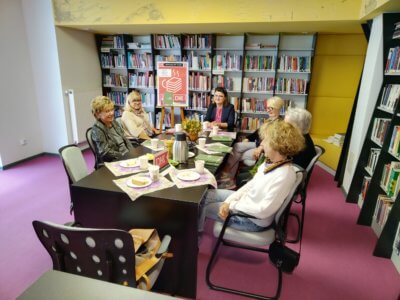 Zdjęcie ze spotkania Dyskusyjnego Klubu Książki.