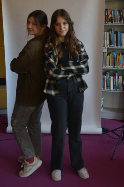 Pozujący uczestniczki.