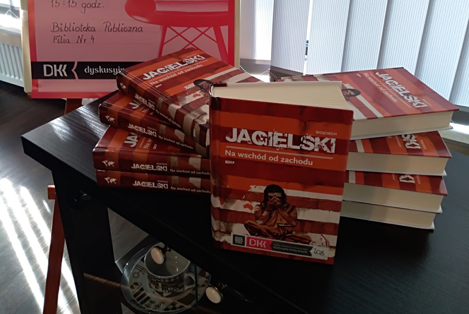 Zbiór książek pod tytułem Na wschód od zachodu autora Wojciech Jagielski