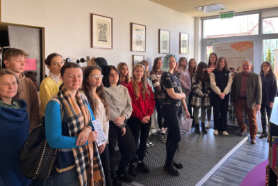 Zdjęcie grupowe uczestników