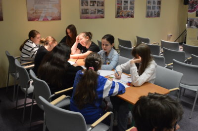 Druga grupa dzieci uczestniczących w zajęciach.