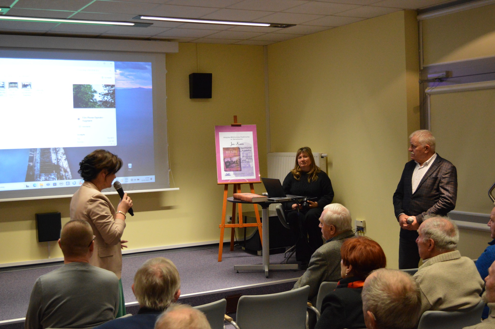 Dyrekcja MBP z Janem Kucą i asystentką.