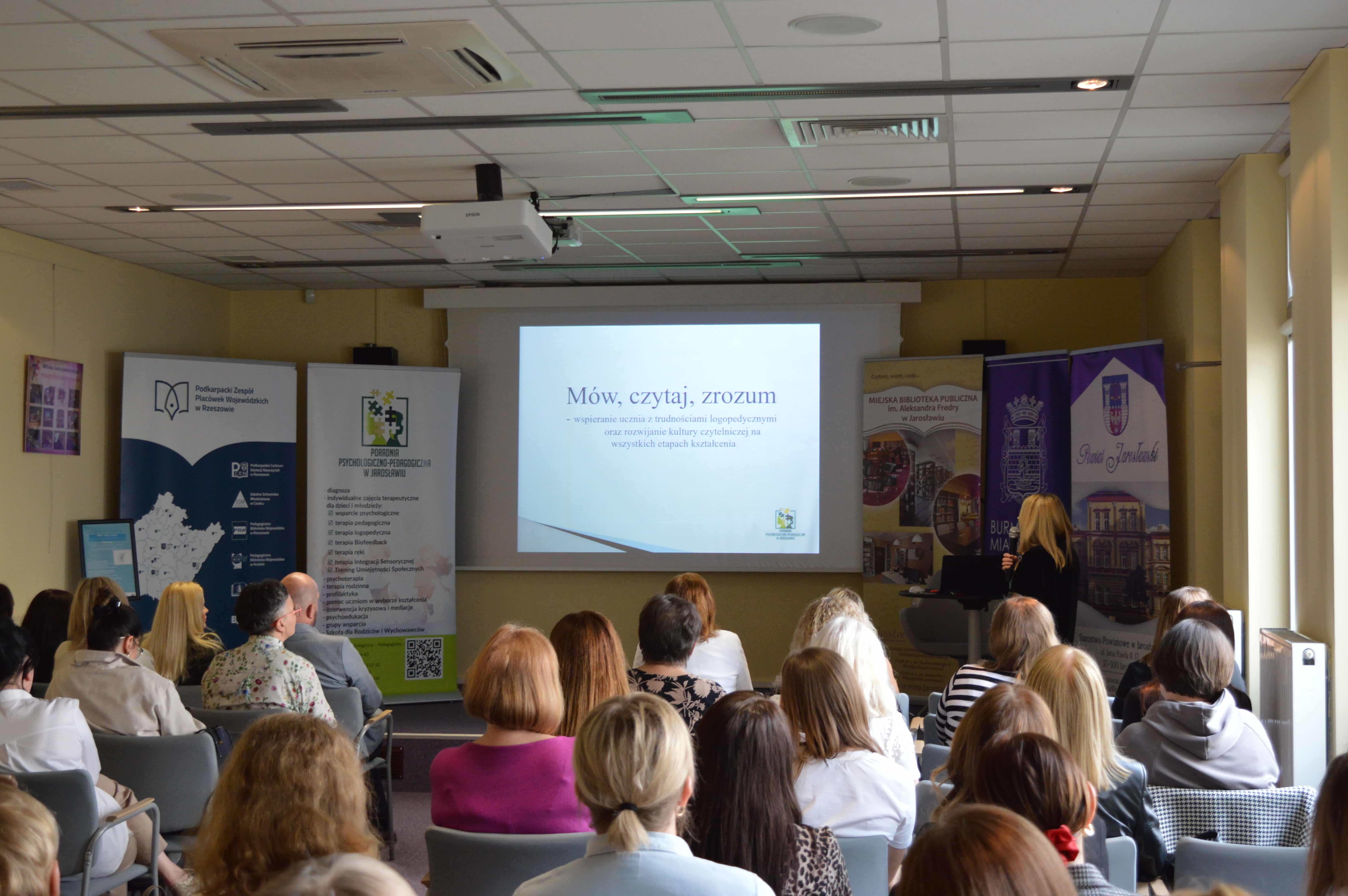 zdjęcie przedstawia prezentowana tematykę konferencji